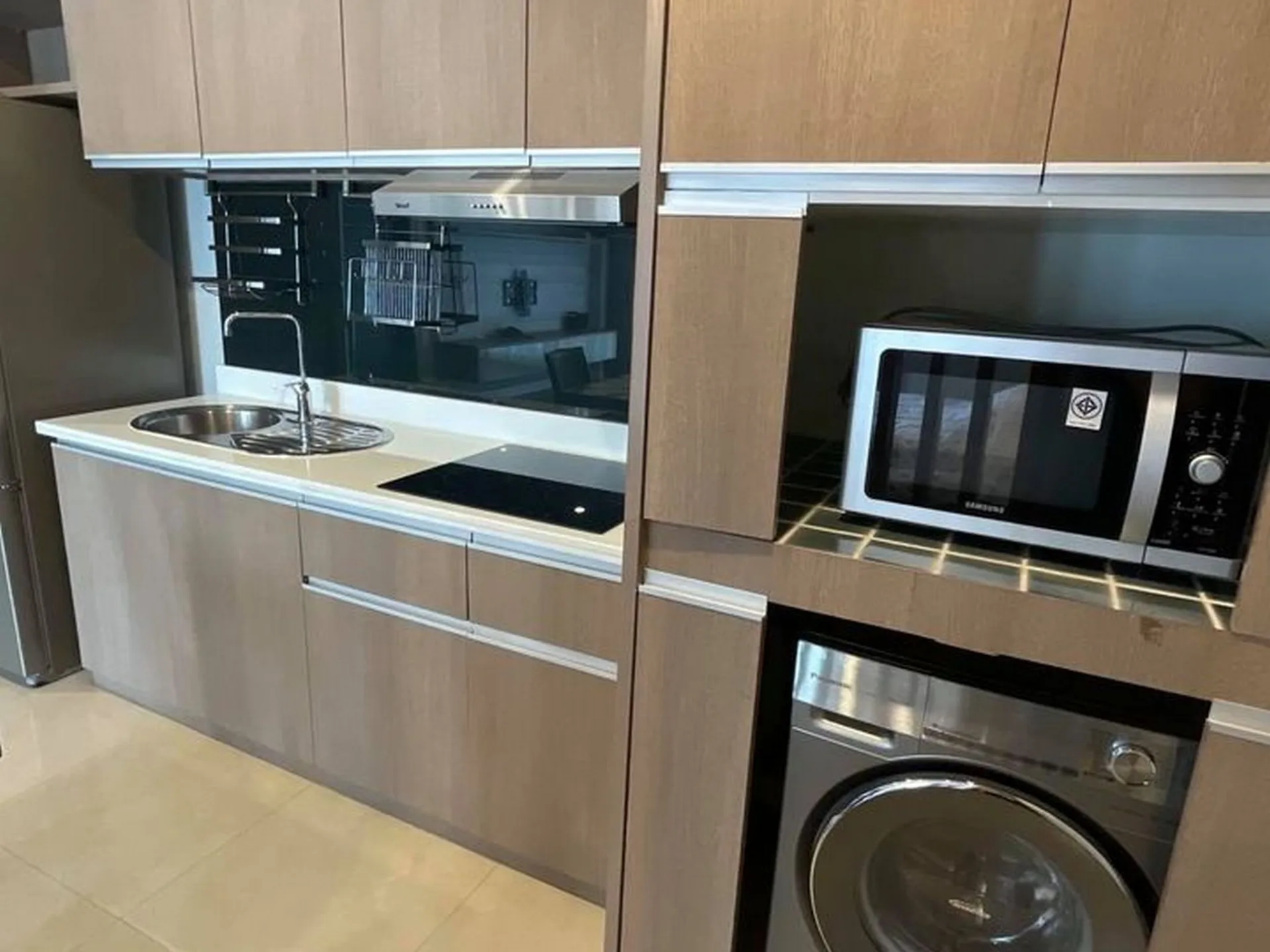 Property photos for L3 Avenue