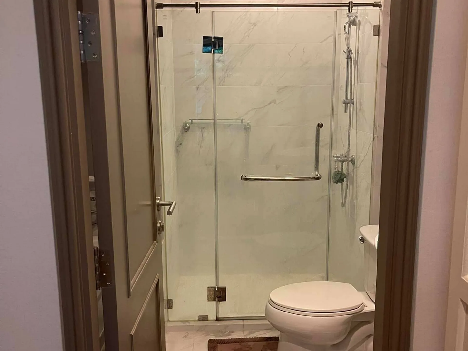 Property photos for The Reserve - Kasemsan 3