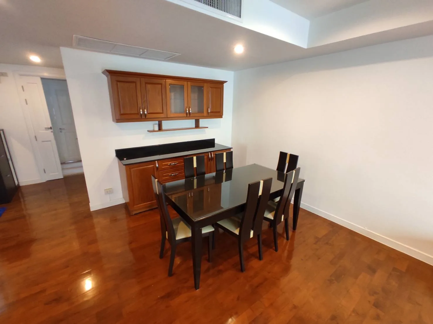 Property photos for Baan Siri 24