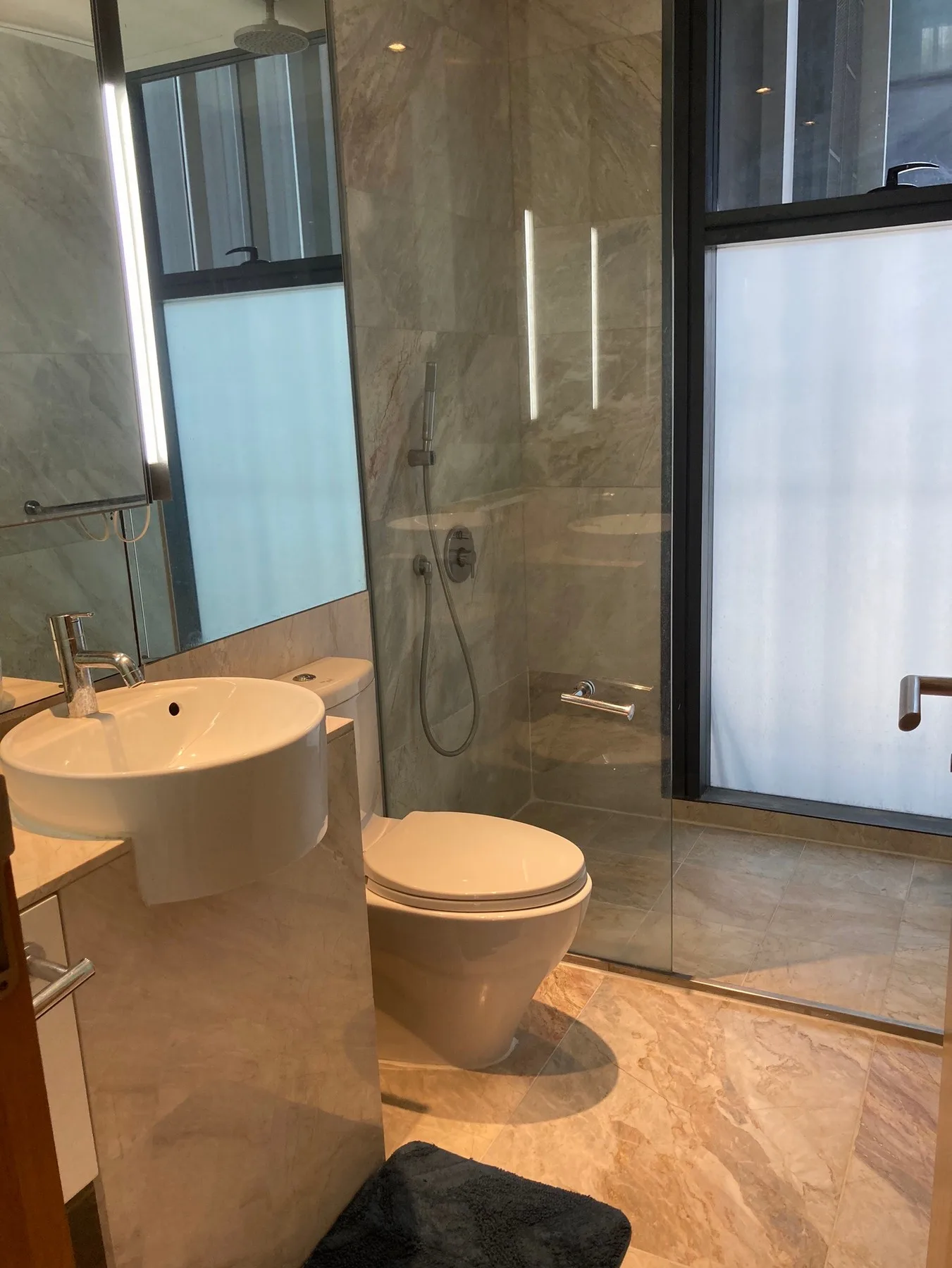 Property photos for The Met