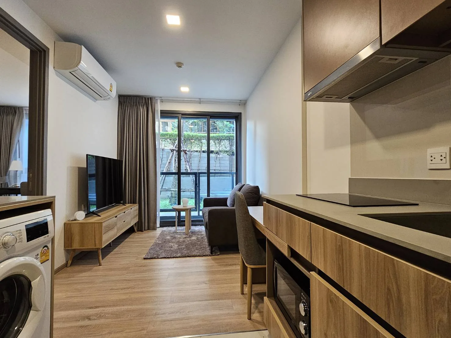 Property photos for Taka Haus Ekamai 12