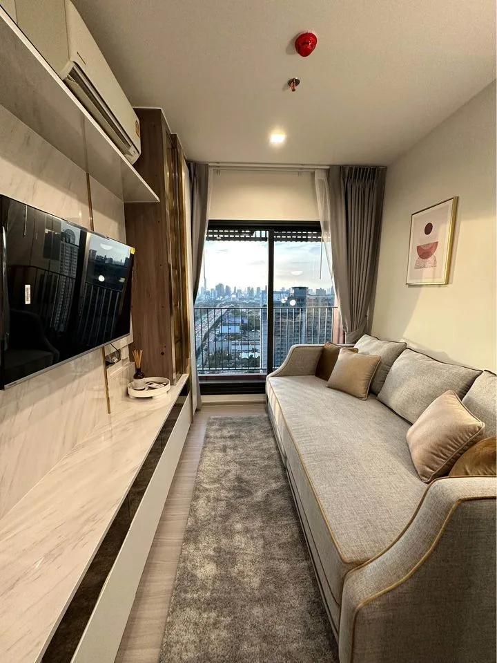 Property photos for Life Asoke Hype