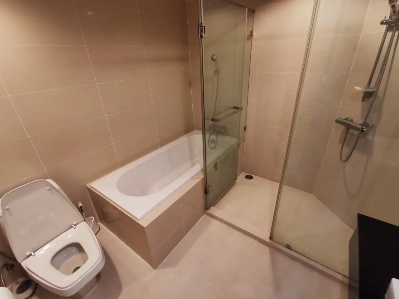 Property photos for Belle Grand Rama 9