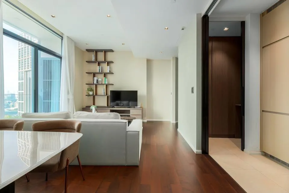 Property photos for The Diplomat 39