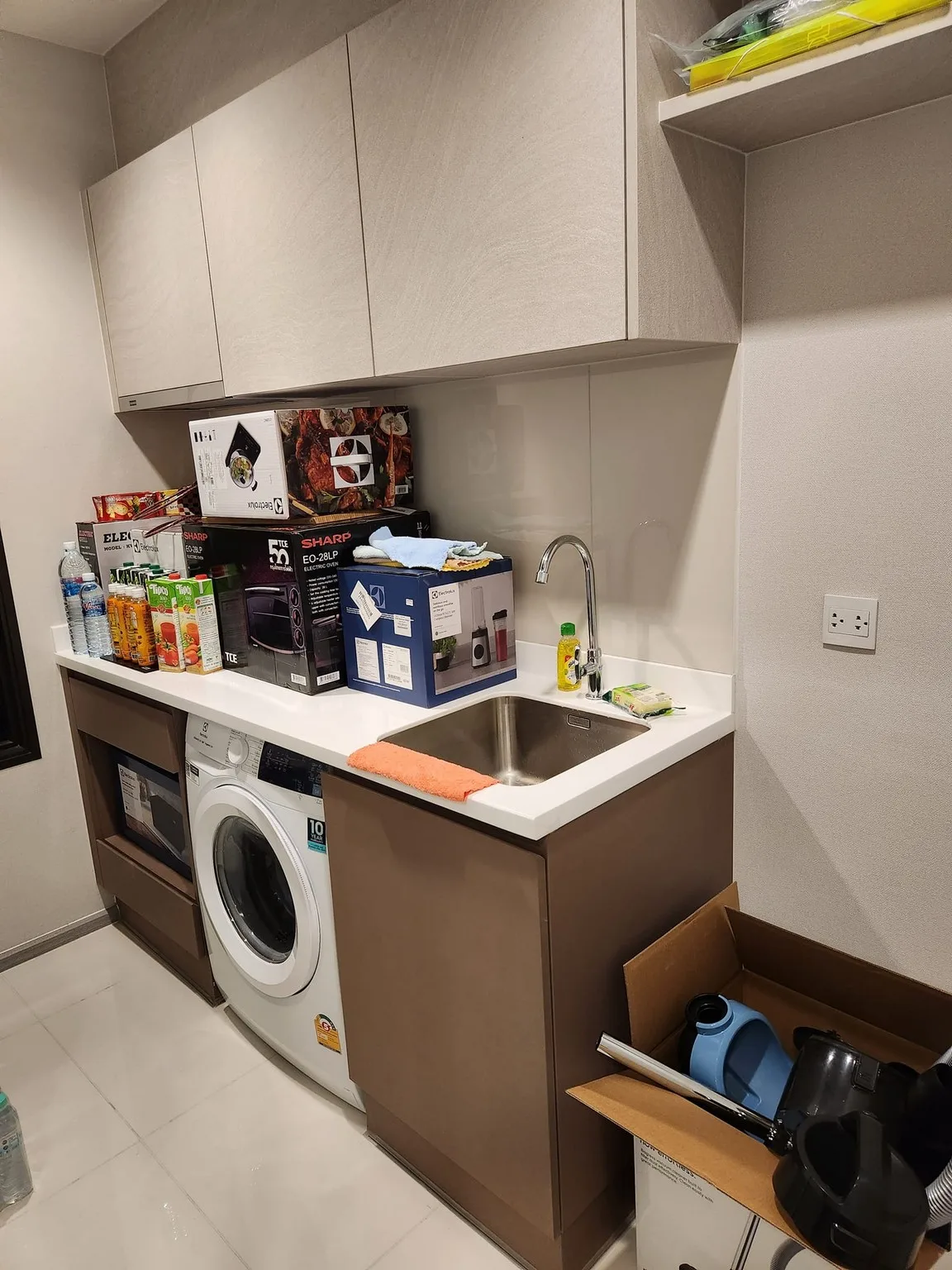 Property photos for Life Sathorn Sierra