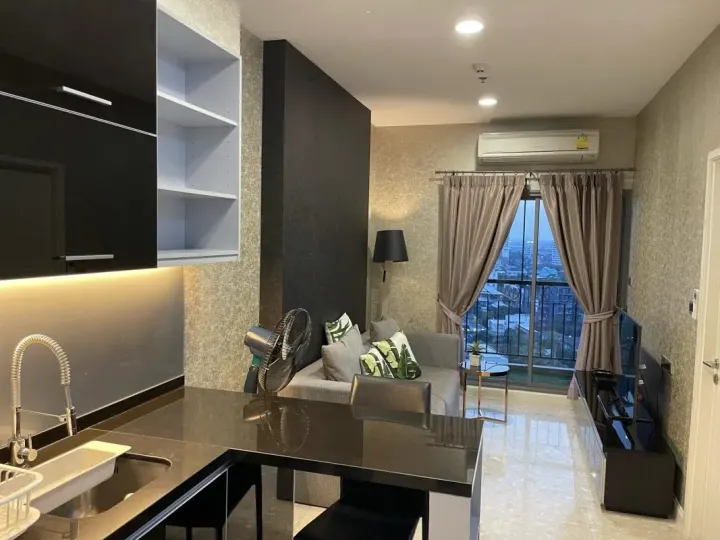 Property photos for The Crest Sukhumvit 34