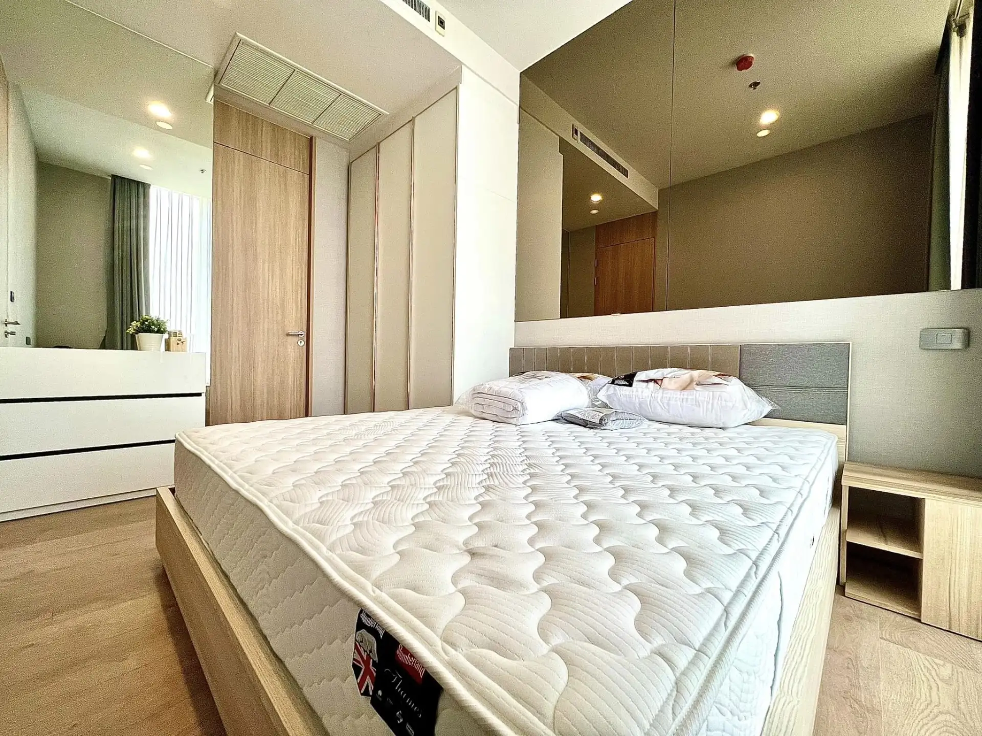 Property photos for Noble BE19