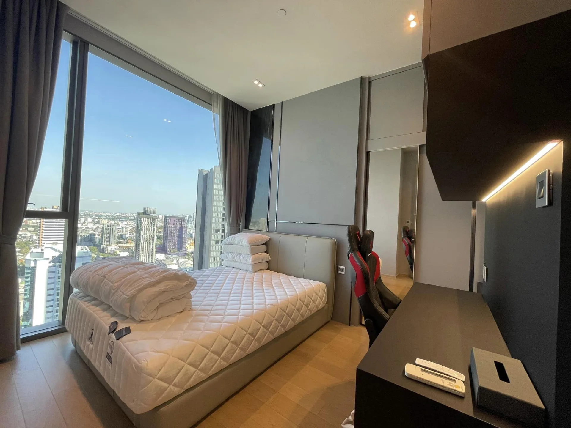 Property photos for The Strand Thonglor