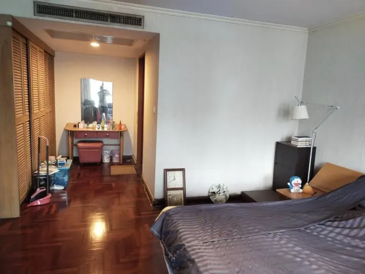 Property photos for Lake Avenue 16