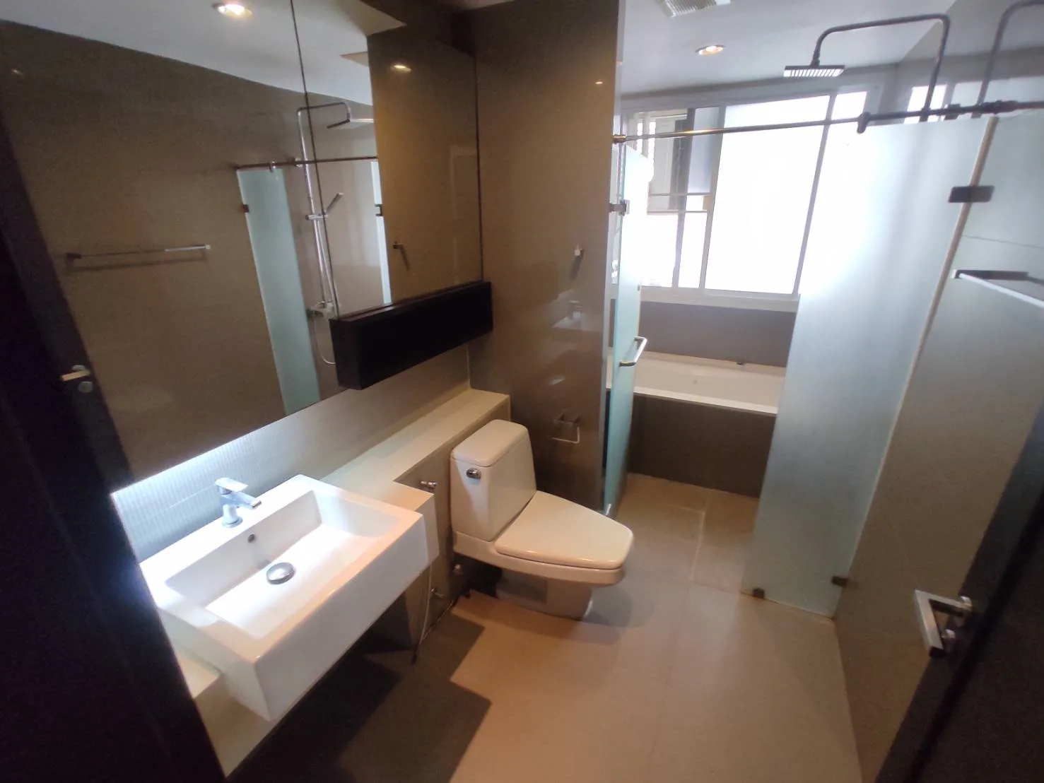 Property photos for Richmond Hills Residence Thonglor 25