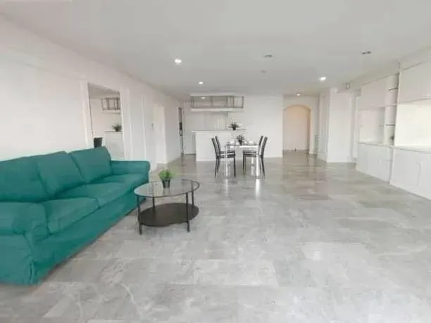 Property photos for The Waterford Diamond
