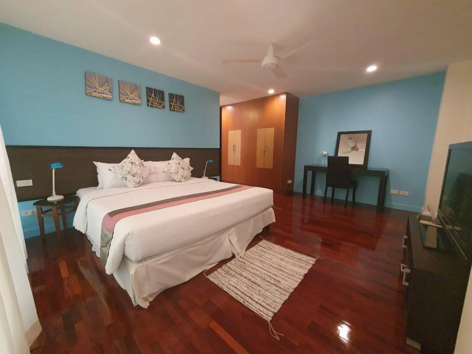 Property photos for Sathorn Gallery Residences