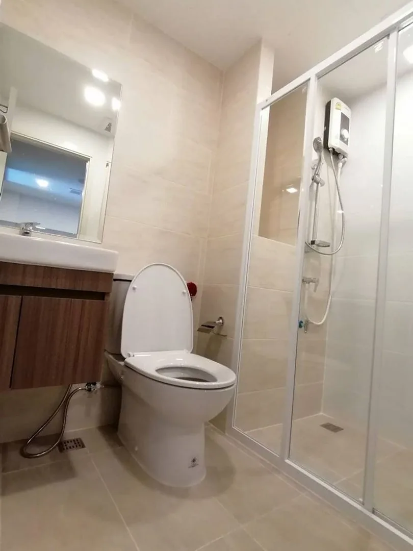 Property photos for Brown Condo Huaikwang