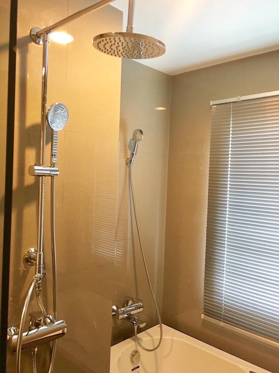 Property photos for The Crest Sukhumvit 34