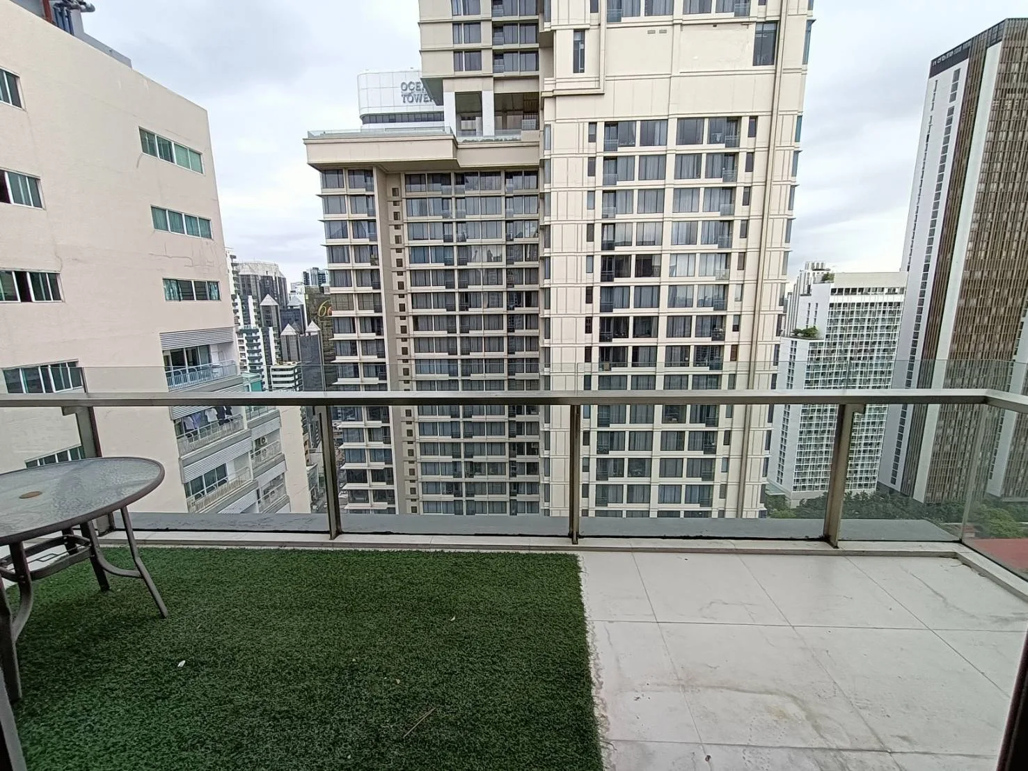 Property photos for The Room Sukhumvit 21