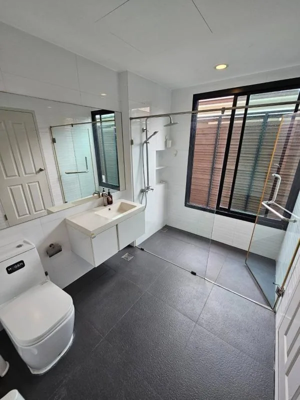 Property photos for Villa Arcadia Srinakarin