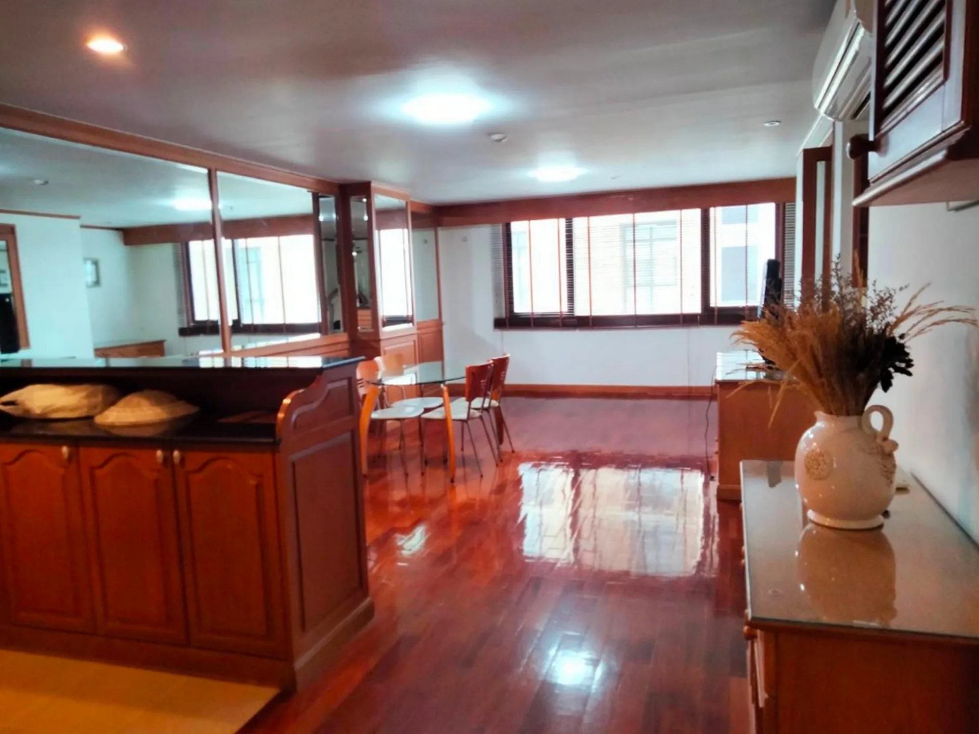 Property photos for The Royal Place 1