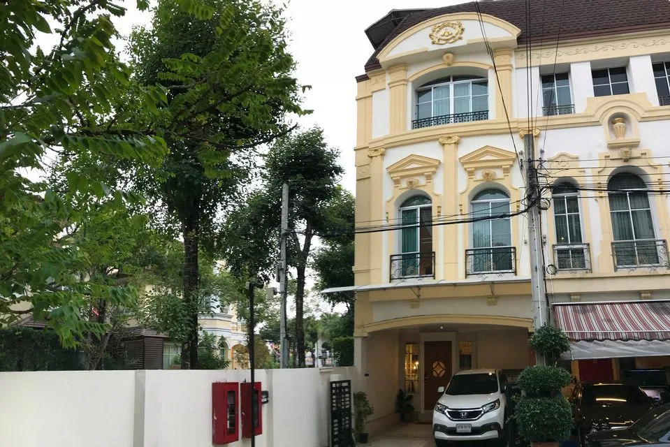 Property photos for Banklangkrung Grande Vienna Rama 3