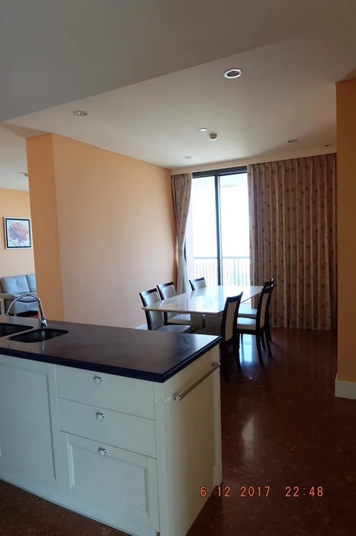 Property photos for Aguston Sukhumvit 22