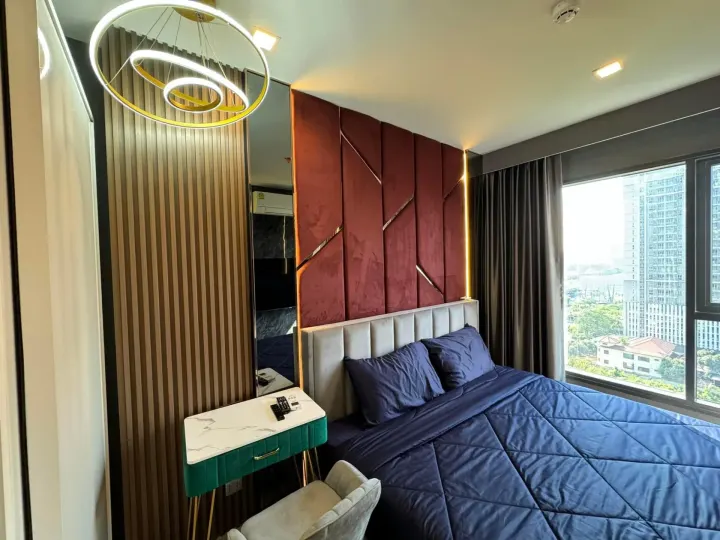 Property photos for Life Asoke Hype