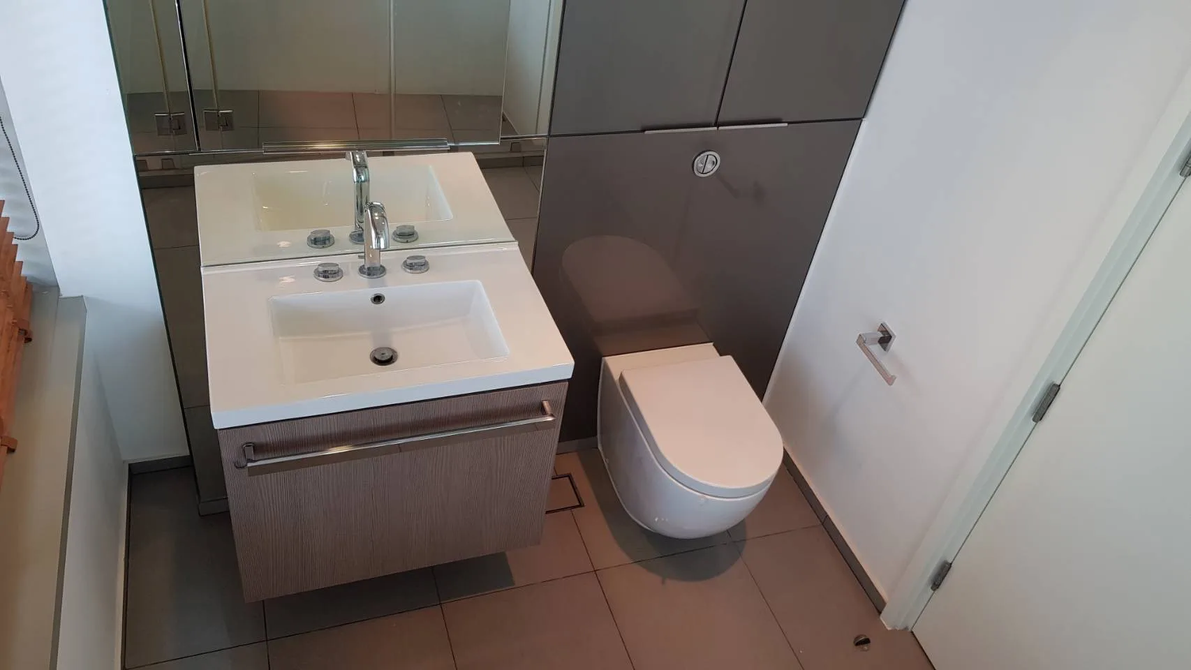 Property photos for 185 Rajadamri