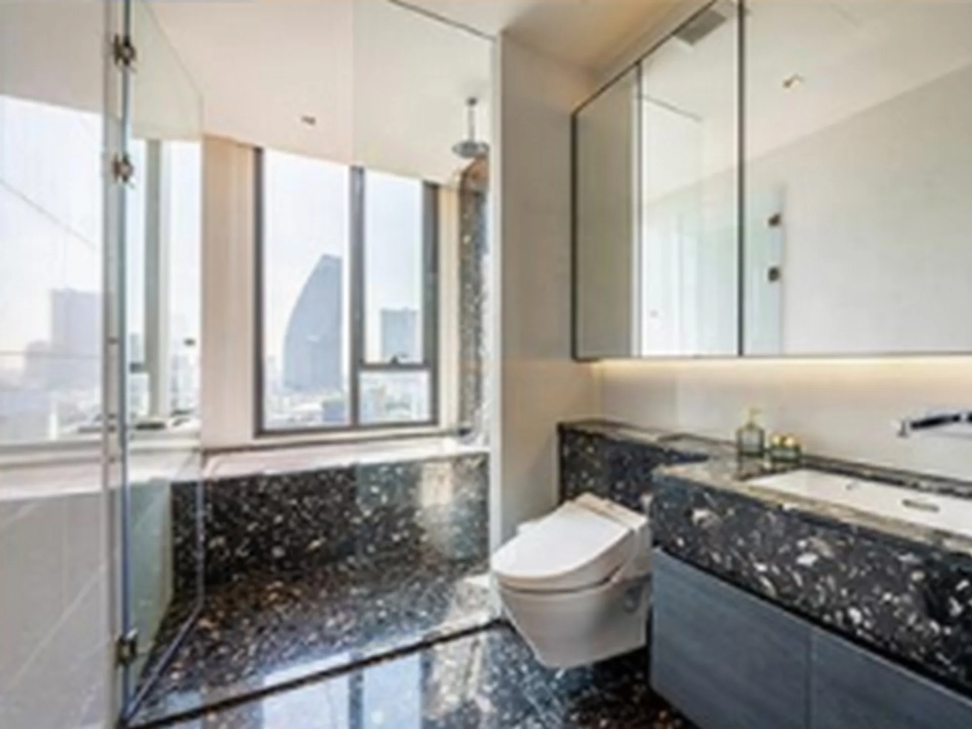 Property photos for BEATNIQ Sukhumvit 32