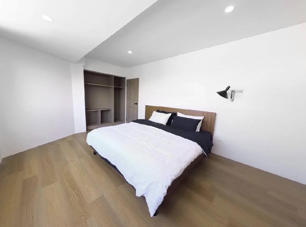 Property photos for Samran Mansion