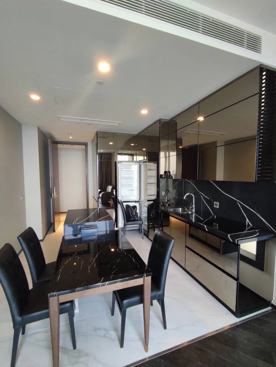 Property photos for The Esse Sukhumvit 36