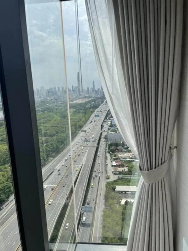 Property photos for Life Asoke Hype