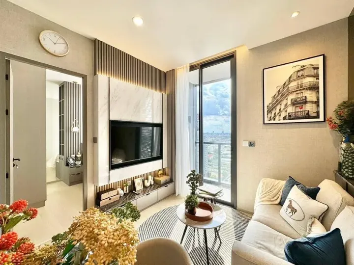 Property photos for The Extro Phayathai-rangnam