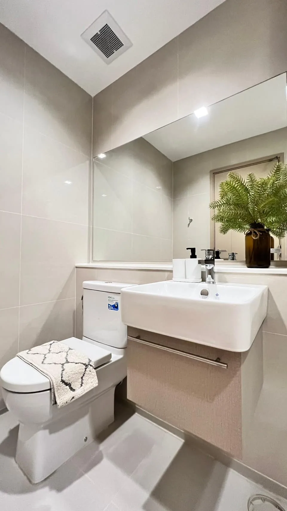 Property photos for Life Sathorn Sierra