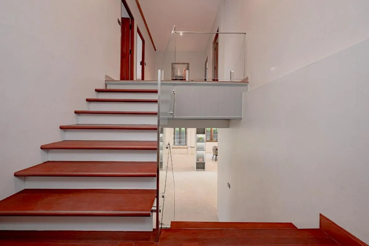 Property photos for Single House Suk. 101