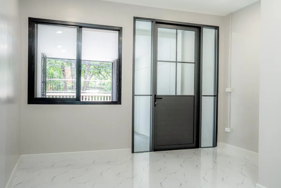 Property photos for Townhouse Soi Chaiyaphruek