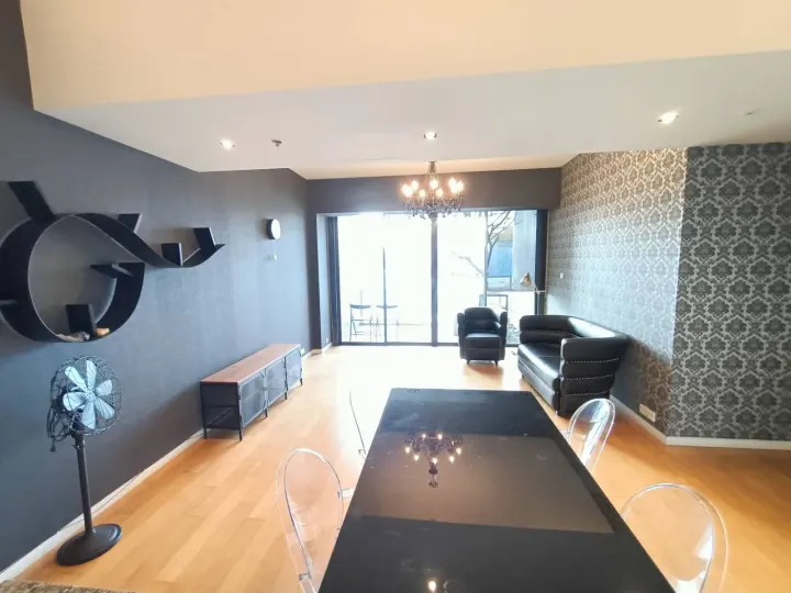 Property photos for The Met