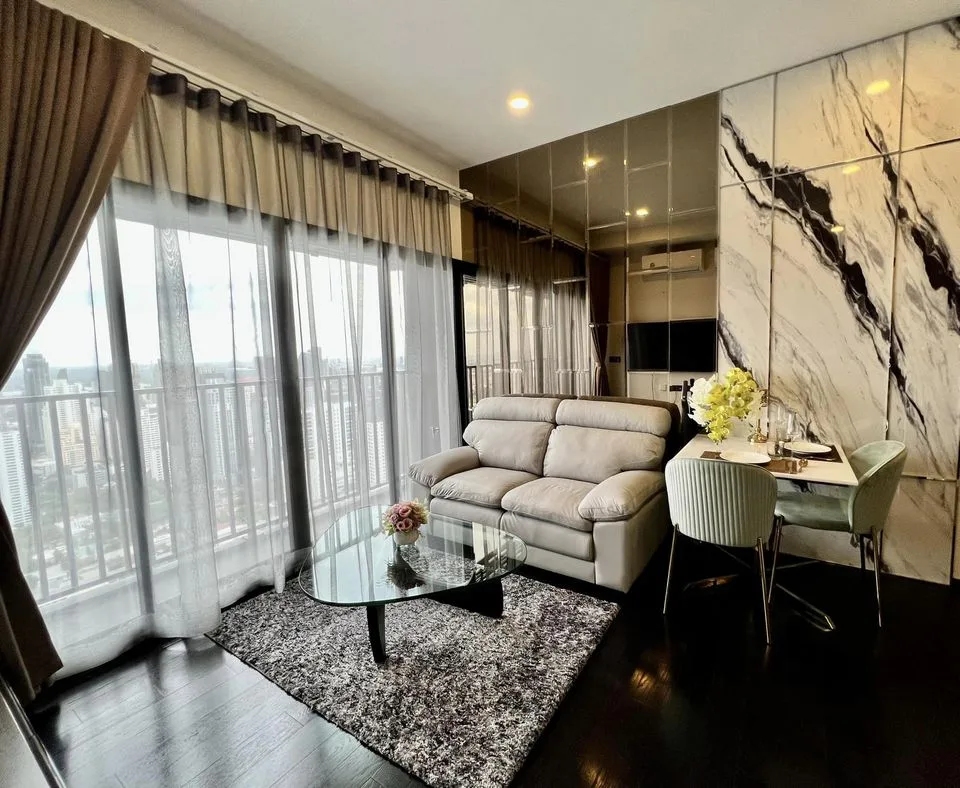 Property photos for Park Origin Thonglor