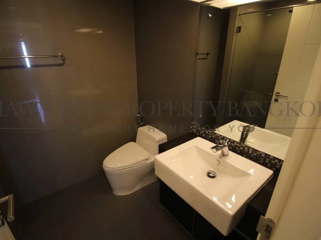 Property photos for The Crest Sukhumvit 34