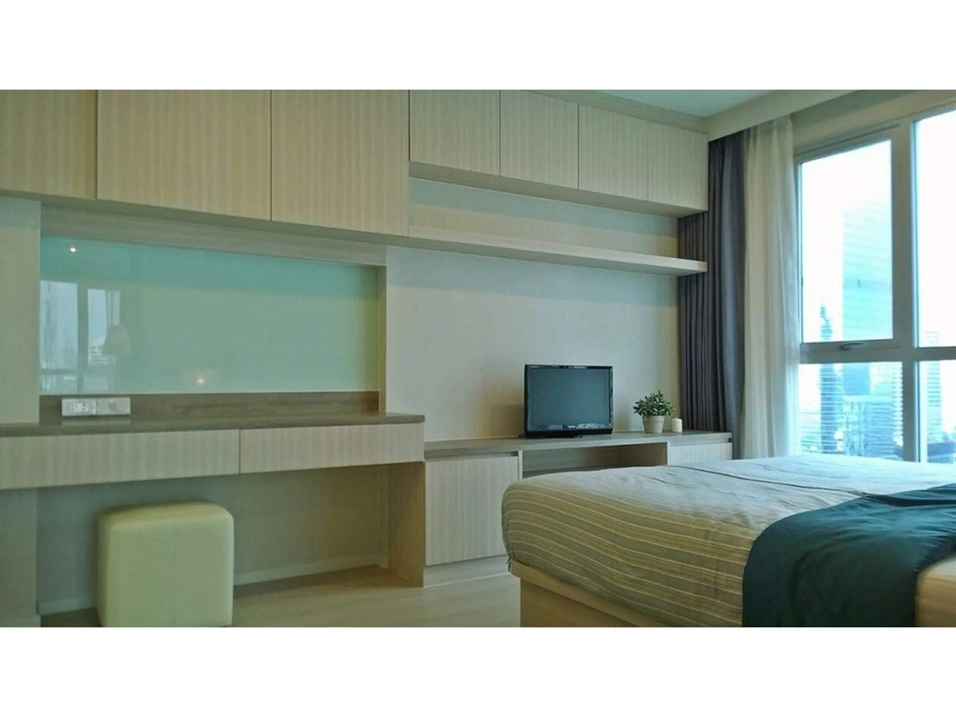 Property photos for Rhythm Sathorn - Narathiwas
