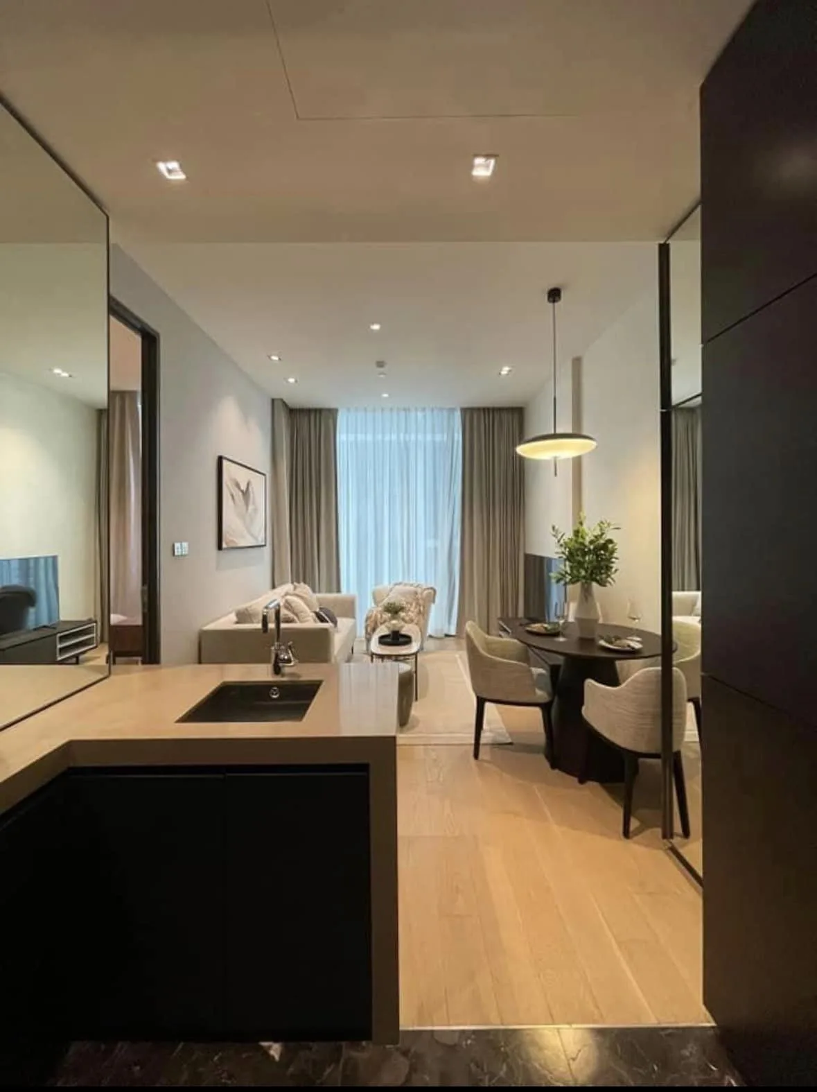 Property photos for 28 Chidlom