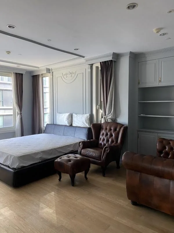 Property photos for MANHATTAN CHIDLOM