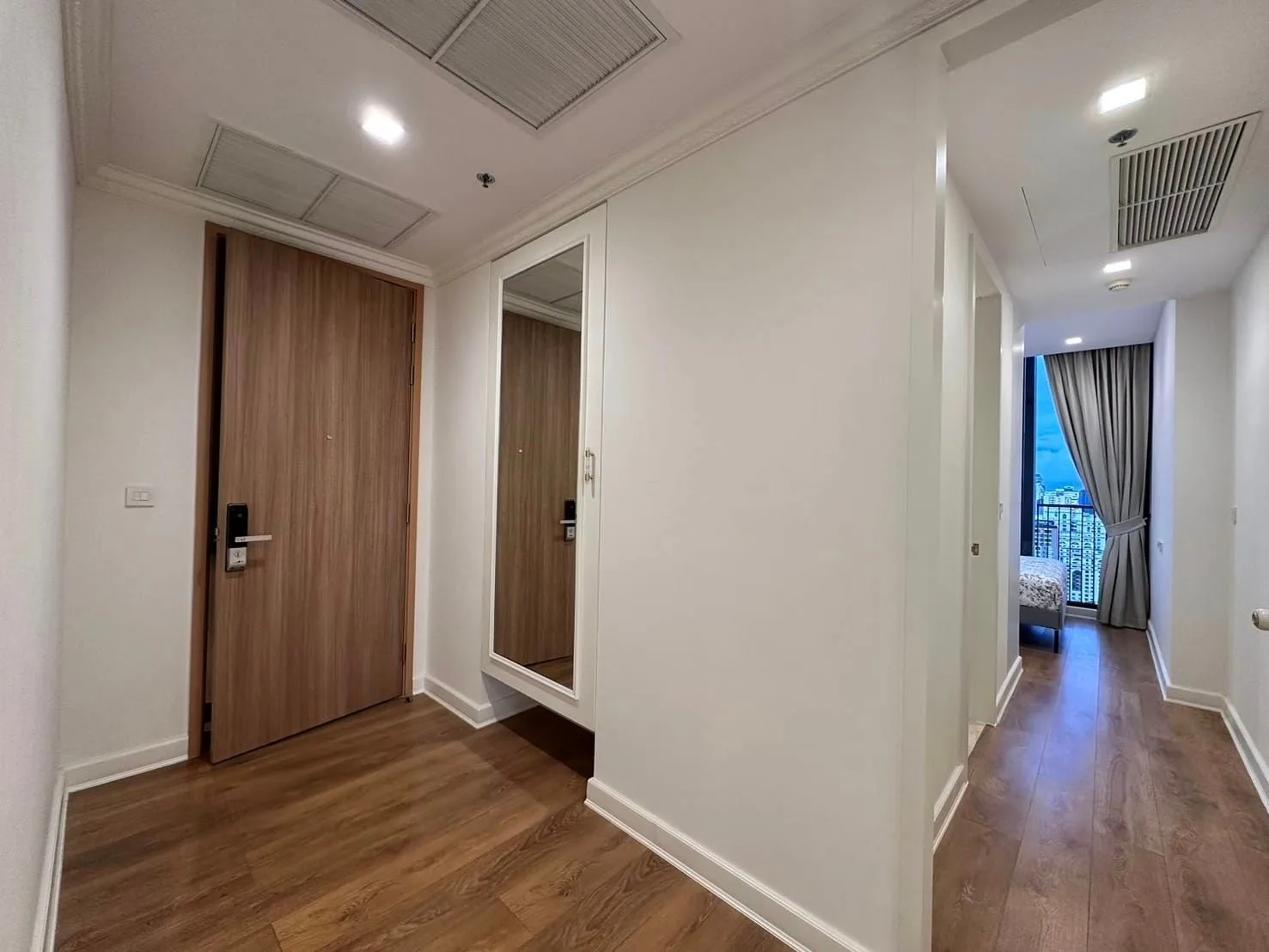 Property photos for Noble BE 33
