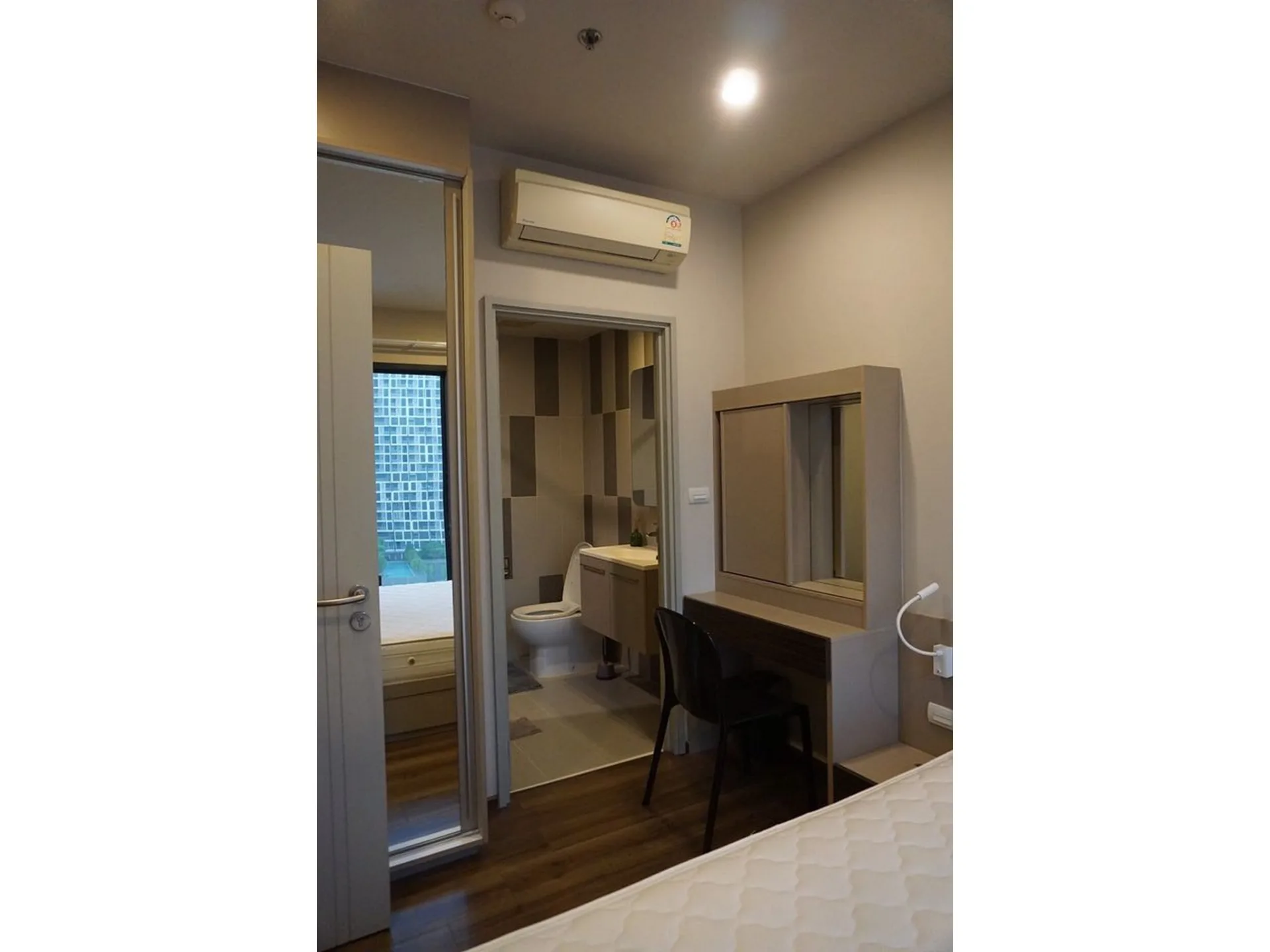 Property photos for Onyx Phaholyothin