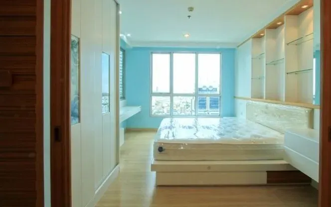 Property photos for Life @ Sathorn 10