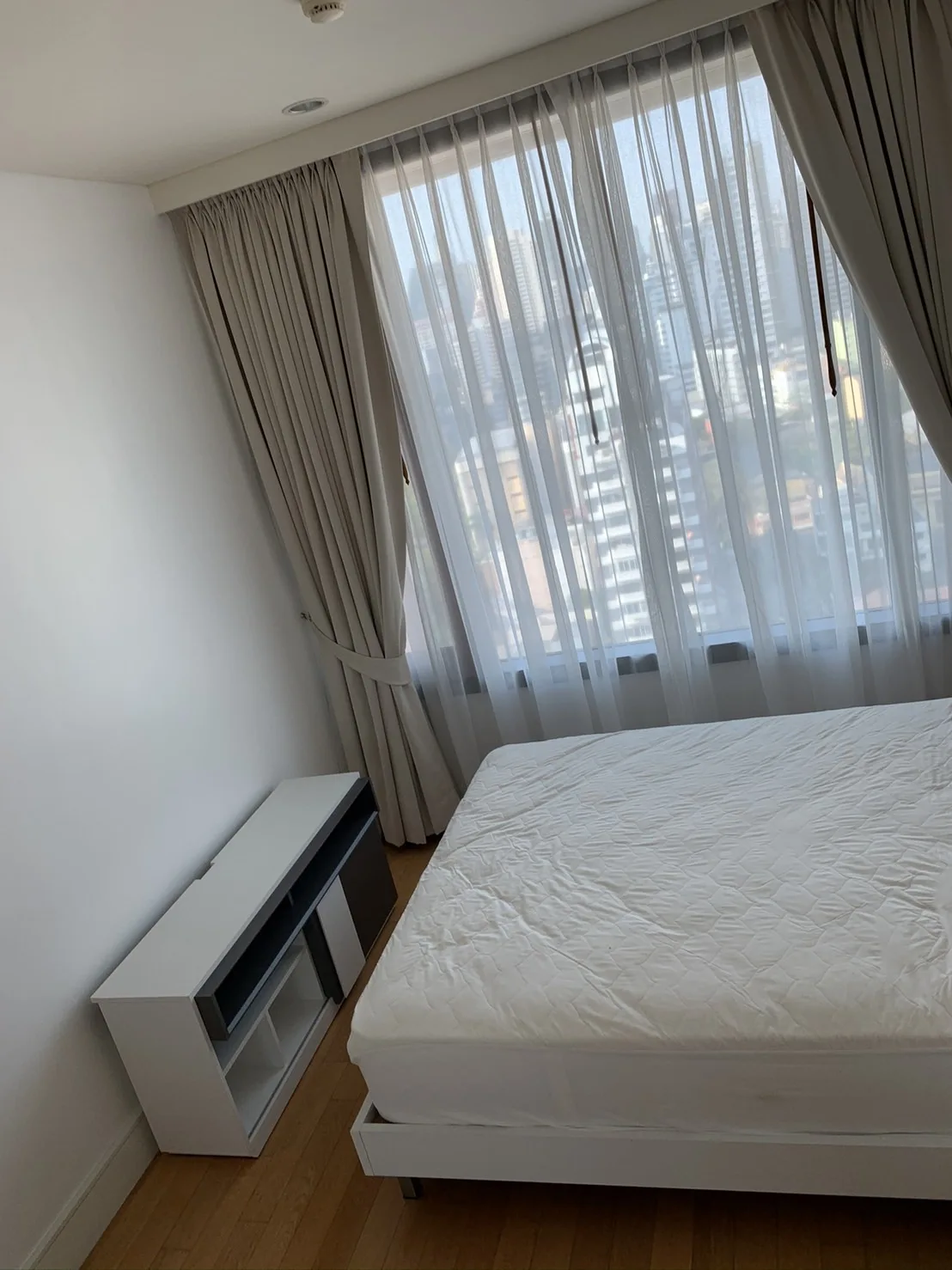 Property photos for Aguston Sukhumvit 22