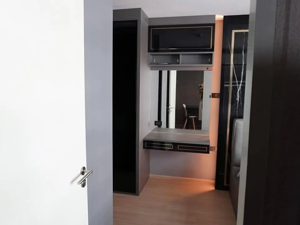 Property photos for The Clover Thonglor