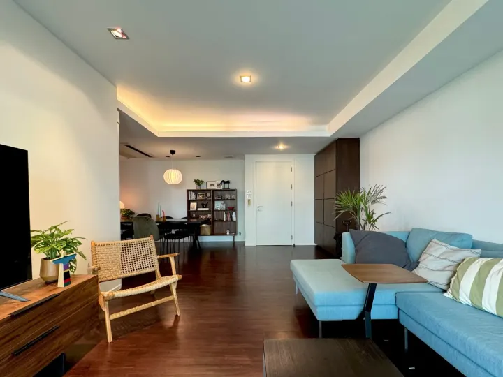 Property photos for Supreme Elegance