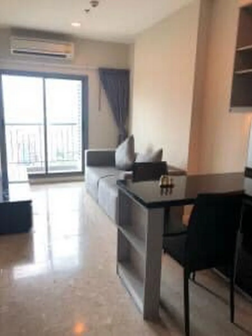 Property photos for The Crest Sukhumvit 34
