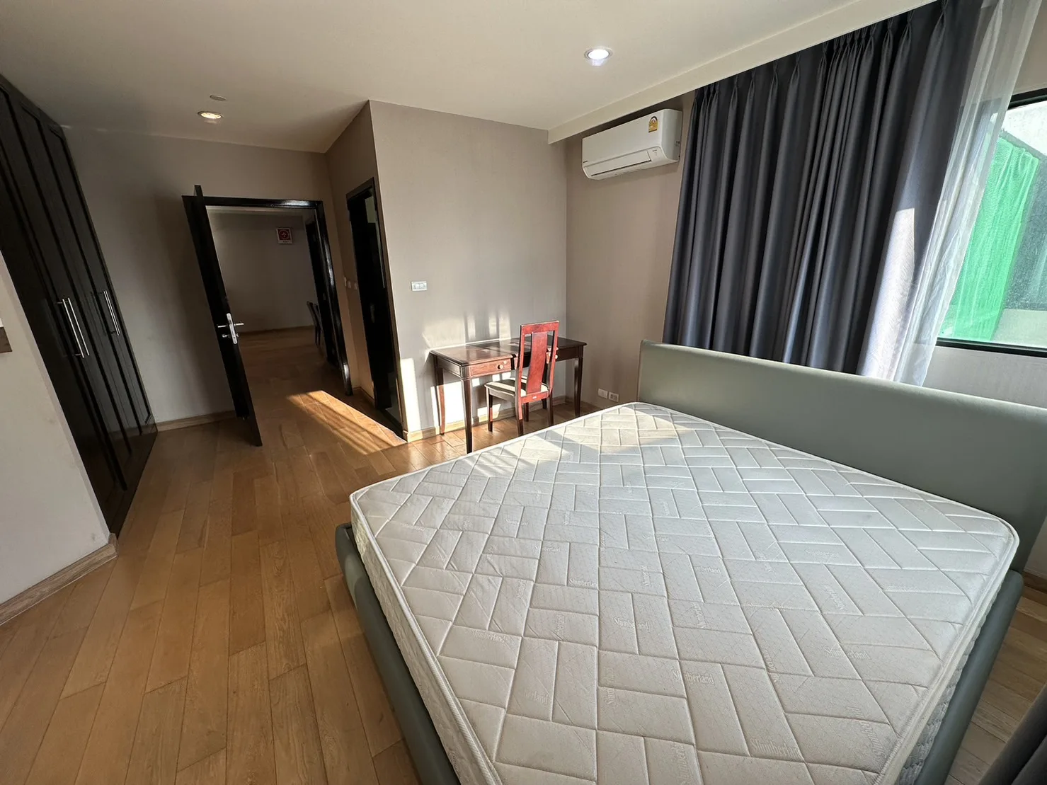 Property photos for Sathorn Gardens
