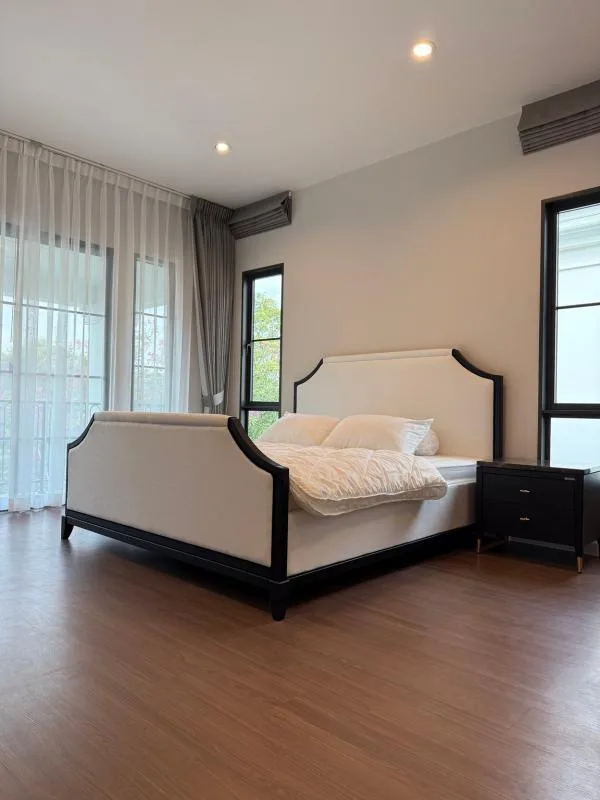 Property photos for Sansiri 10 East