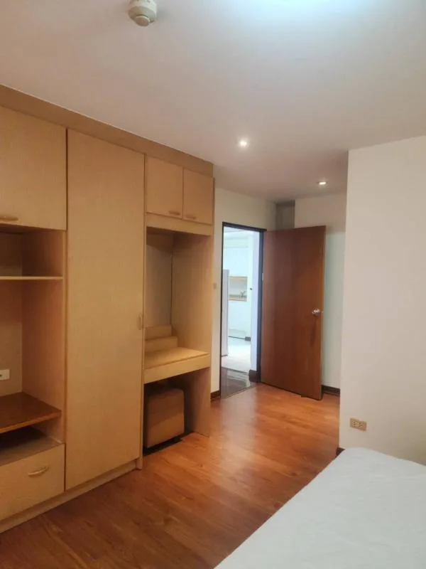 Property photos for Navin Court