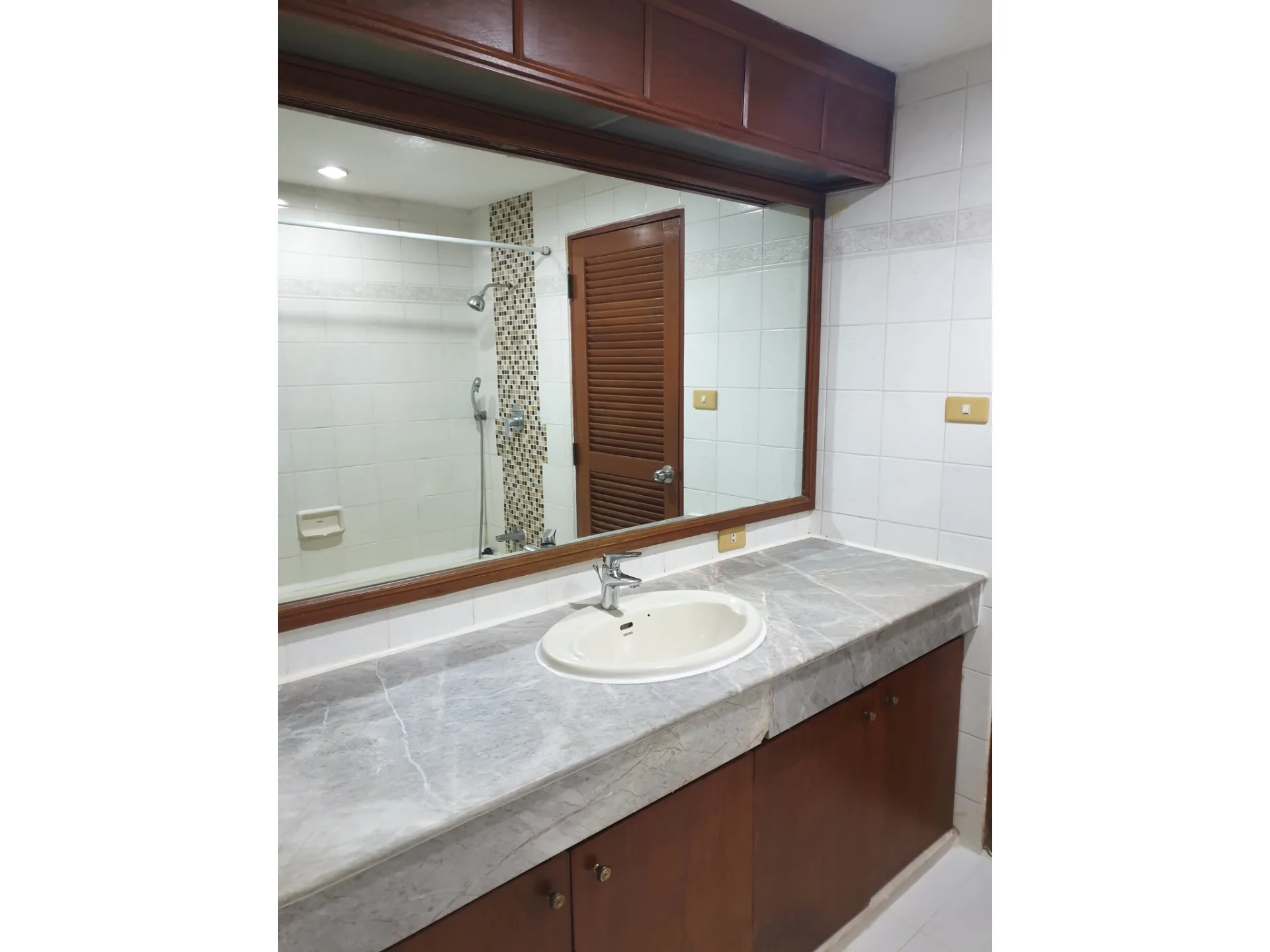 Property photos for Sethiwan Residence